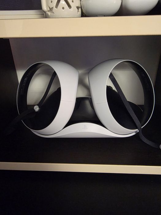Vând PlayStation vr2 + stație incarcare