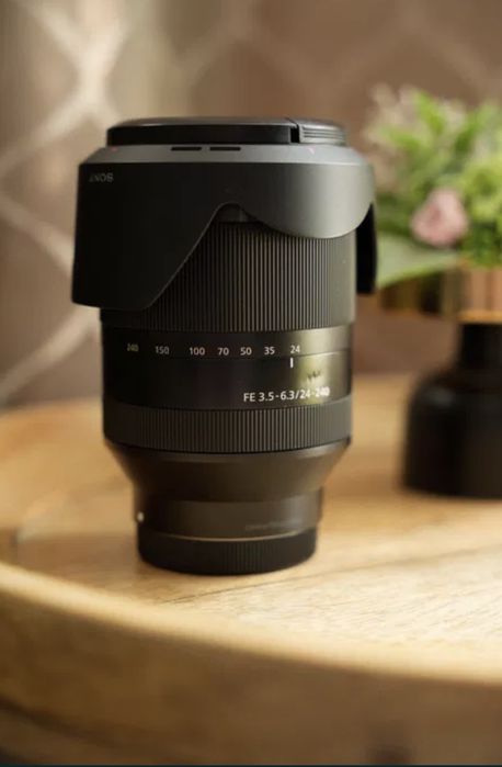 Обектив Sony FE 24-240