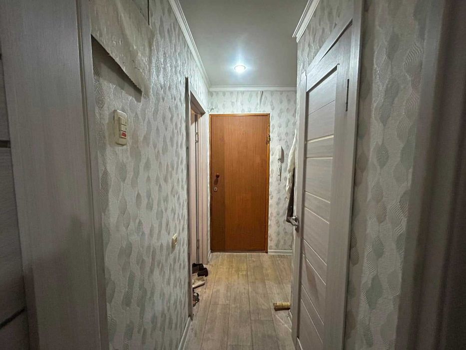 Продам 1 комнатную в районе 11 школы