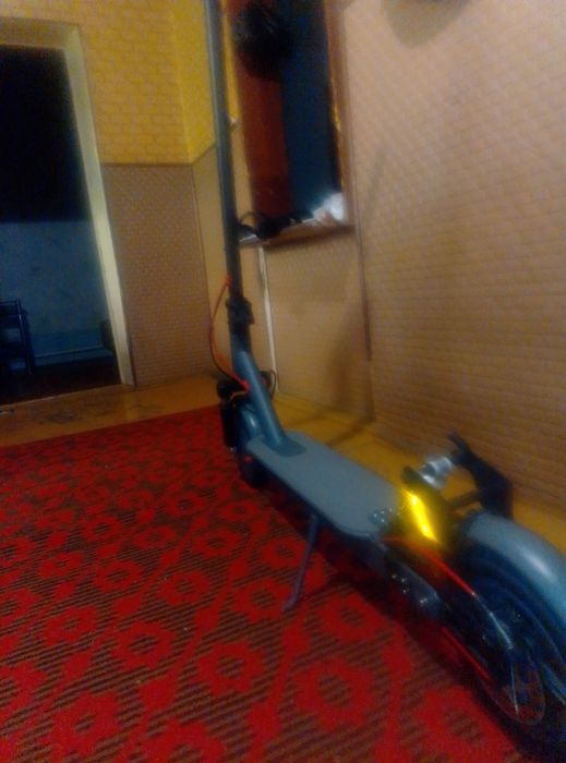 Продаётся новый электросамокат за полцены.