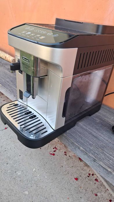 Espressor automat De'Longhi Magnifica Evo ECAM 290.61.SB, 1450W, 15 bari, Rasnita cu 13 setari, Negru/argintiu (nu are carafa pt. lapte)