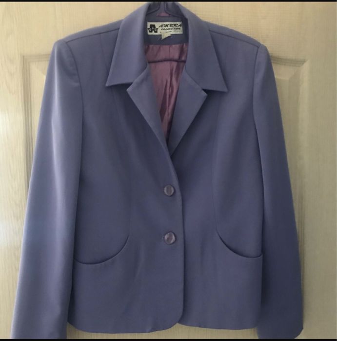 Костюмы и пиджаки