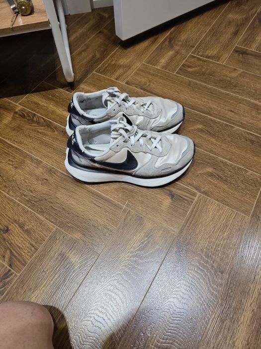 Срочно продам кросовки. NIKE.