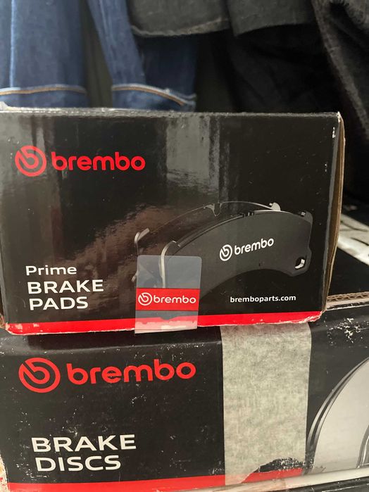 Продавам дискове и накладки за Пежо 308, бензин 2014 г.