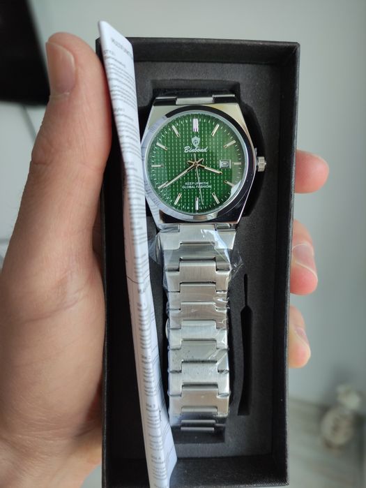 Кварцов часовник от неръждаема стомана и минерално стъкло