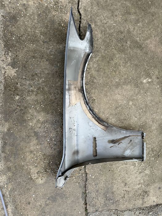 Aripă stânga față bmw f10.f11.