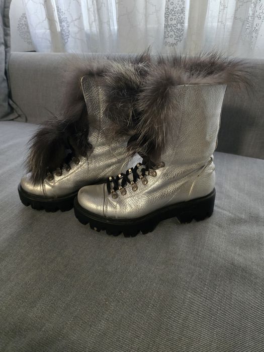 Продавам Дамски боти естествена кожа и косъм