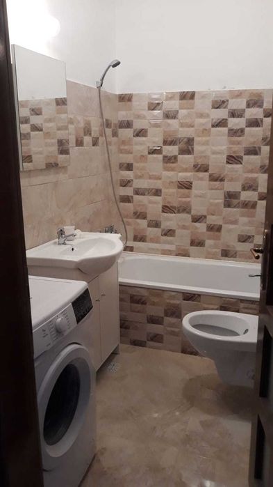 Proprietar inchiriez apartament 2 camere bloc nou