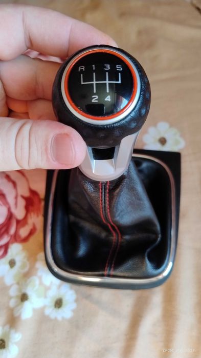 Schimbător golf 5, 5 trepte, model nuca gti