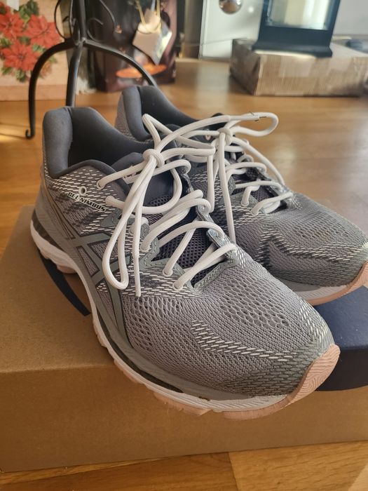 Маратонки Adidas Nimbus gel за бягане