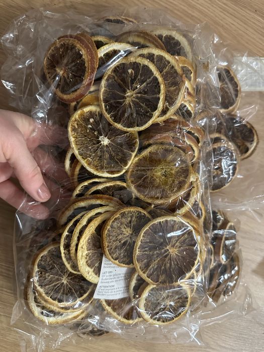 Felii portocale uscate