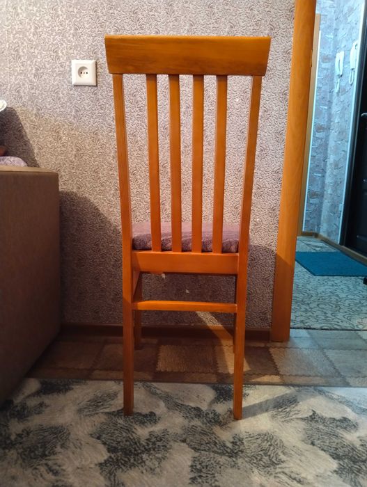 Продам 2 стула со спинкой