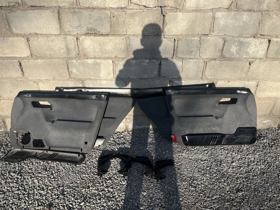 Продам дверные карты в сборе ваз 2110