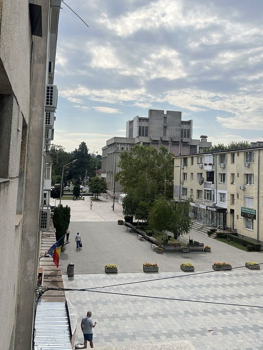 Apartament 4 camere – Etaj 2/4 - CENTRU