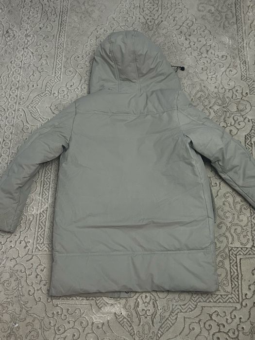 Куртка от бренда Nike