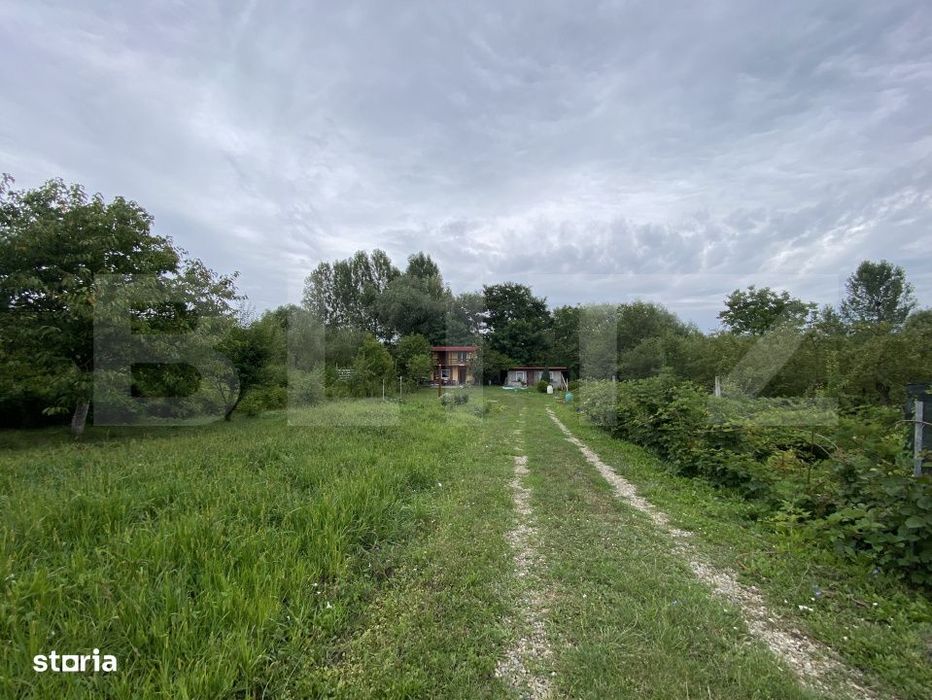 Casa de vanzare, 15 arii de teren, zona Dumitra