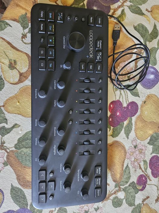 Loupedeck plus consola de editare