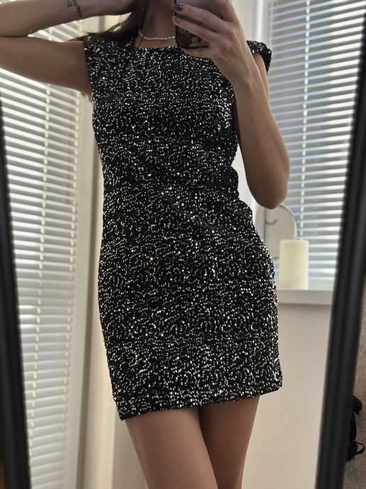 Празнични рокли с пайети