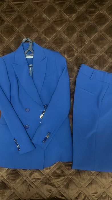 Классический костюм