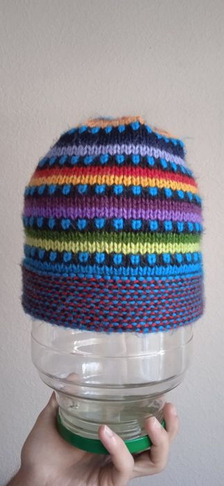 Продам вязаные шапки handmade