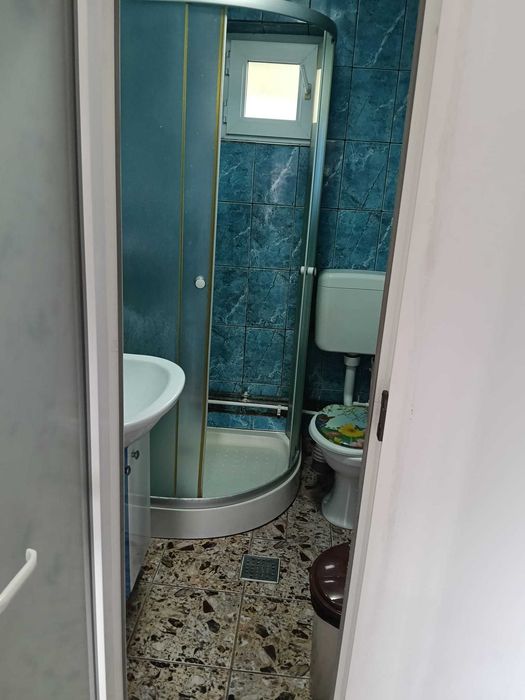 Inchiriez casă Titu