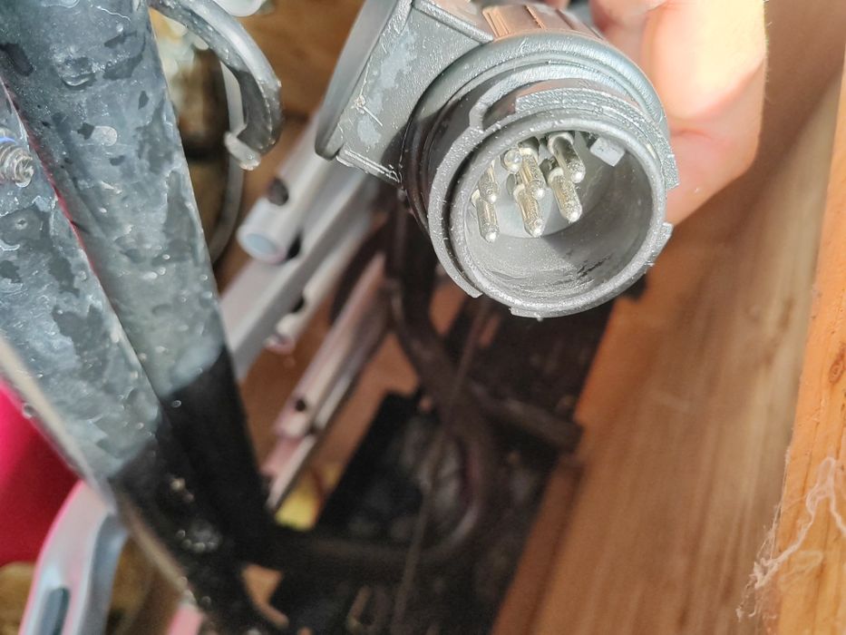 Sistem Thule suport 3 biciclete, cârlig