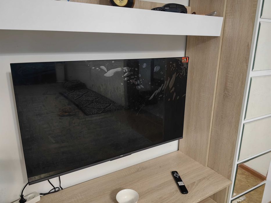 Продам смарт телевизор