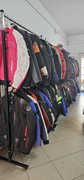 Pantaloni moto mai multe mărimi și modele