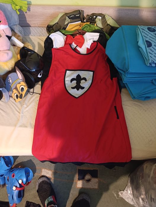 Играчки и костюми за деца