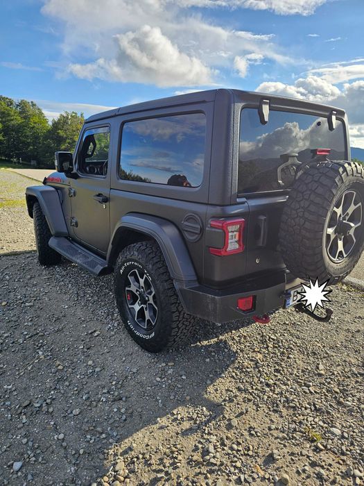 Jeep wrangler rubicon jl 2020,2 litri benzină automata stare full option fără piele.