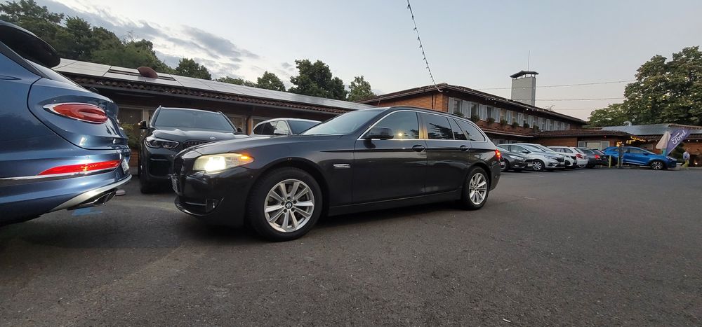 BMW Seria 5 F11 Un break premium cu dotări de top 4x4 trapa padele