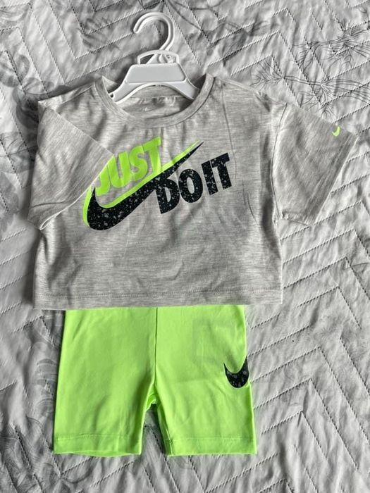 Детски екипи Nike - нови! Размер 24 м