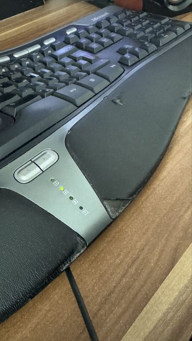 Microsoft Natural Ergonomic Keyboard 4000 v1.0