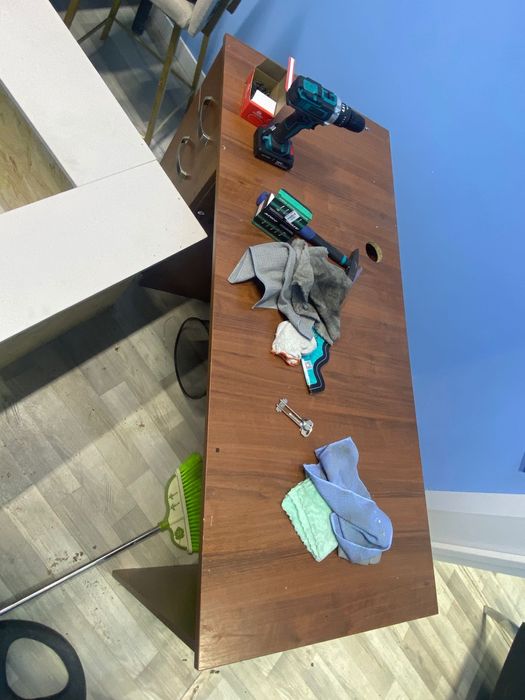 Шкаф.Стол.Тумбочка