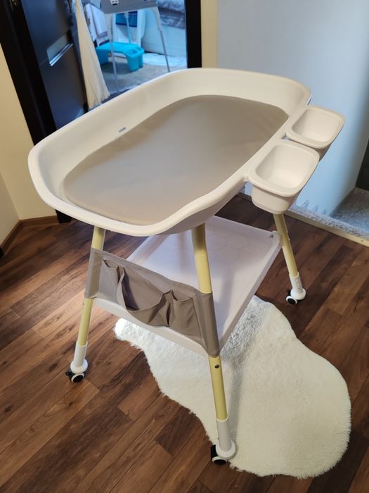 Masuta de schimbat bebelusi