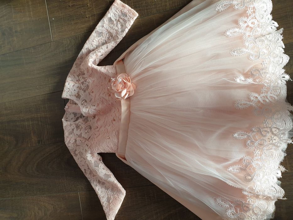 Vand rochite elegante