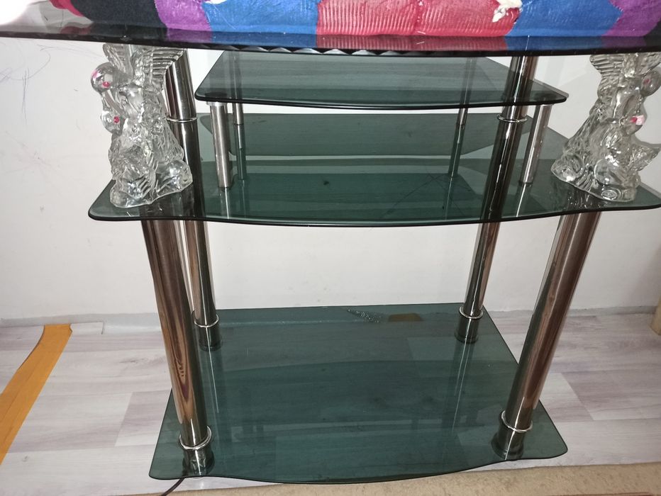 Телевизор и подставка