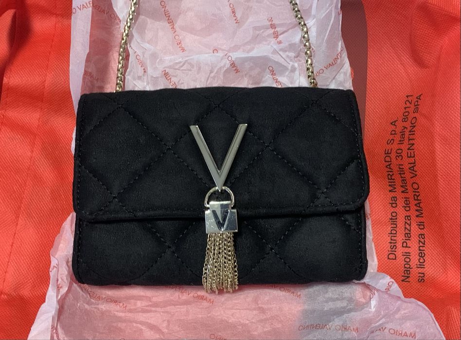 Нова дамска чанта Valentino