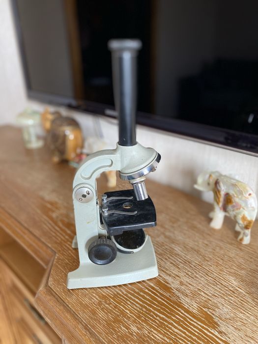 Микроскоп советский