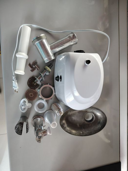 Masina de tocat carne MYRIA, 1200W, accesoriu carnat