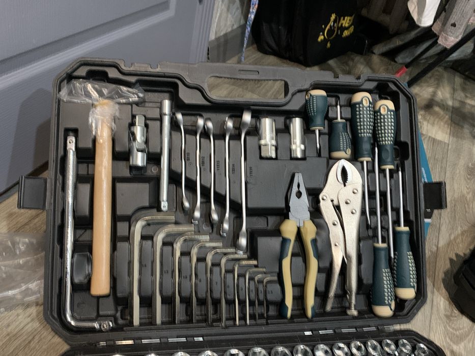 Набор ключей маленький