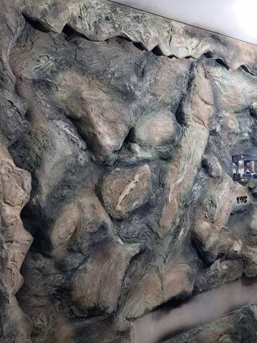 Amenajari interioare ( gresie , faianta ,glet lavabila, parchet)