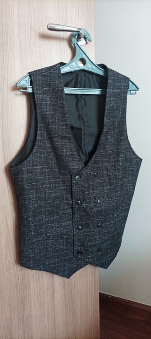 Продам Костюм 3-ку