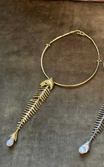 Луксозни обеци Dior Моля разгледайте и другите предложения