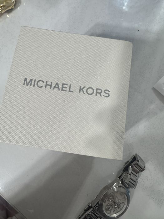 Часовник Michael Kors