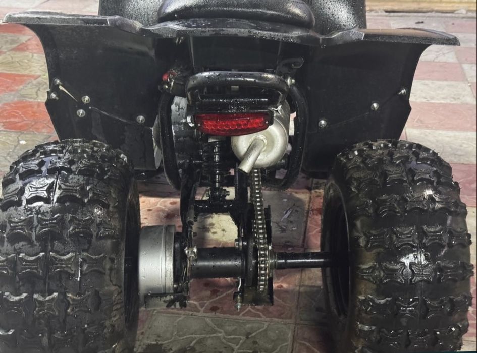 Квадроцикл Honda 125кубов обмен