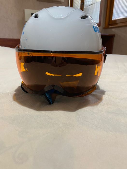 Каска за ски Uvex