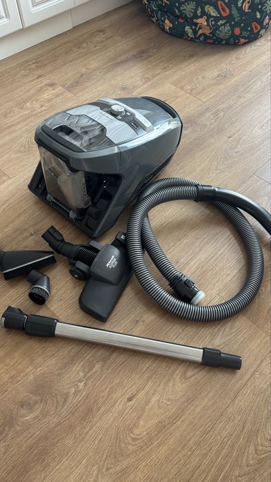 Aspirator fara sac Miele Blizzard CX1 PowerLine