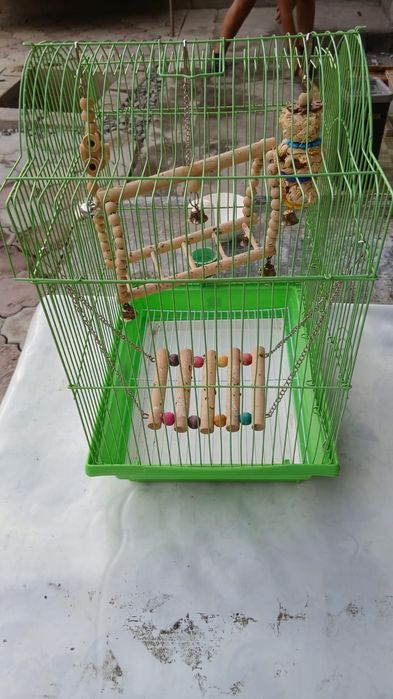 Клетка для попугаев,игрушки в подарок