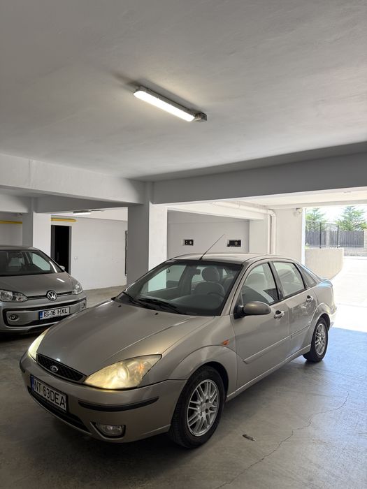 Ford Focus benzina